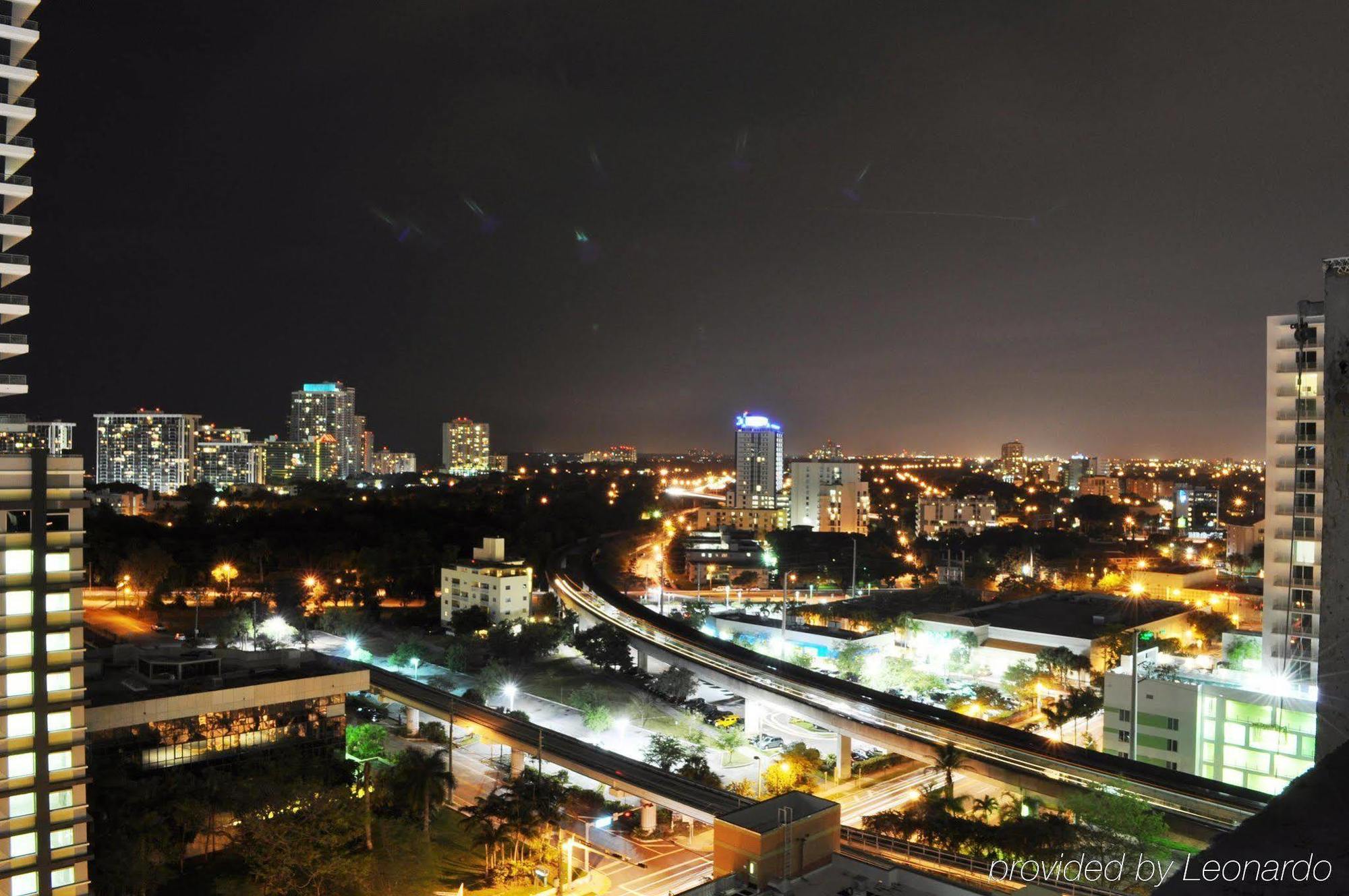 Hampton & By Hilton Downtown/brickell 3*